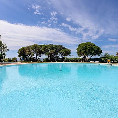 Apartment With 2 Bedrooms, 2M To The Beach Armação de Pêra Exteriör bild
