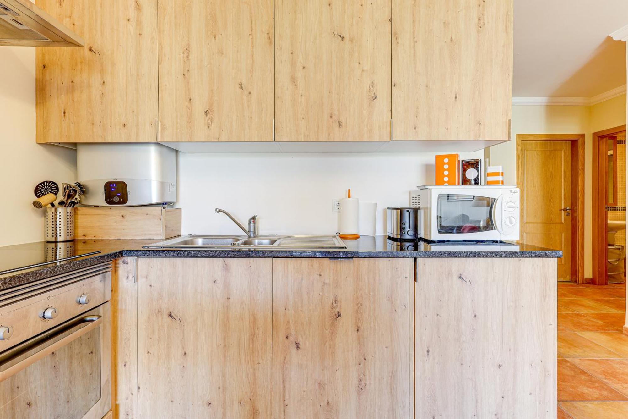 Apartment With 2 Bedrooms, 2M To The Beach Armação de Pêra Exteriör bild