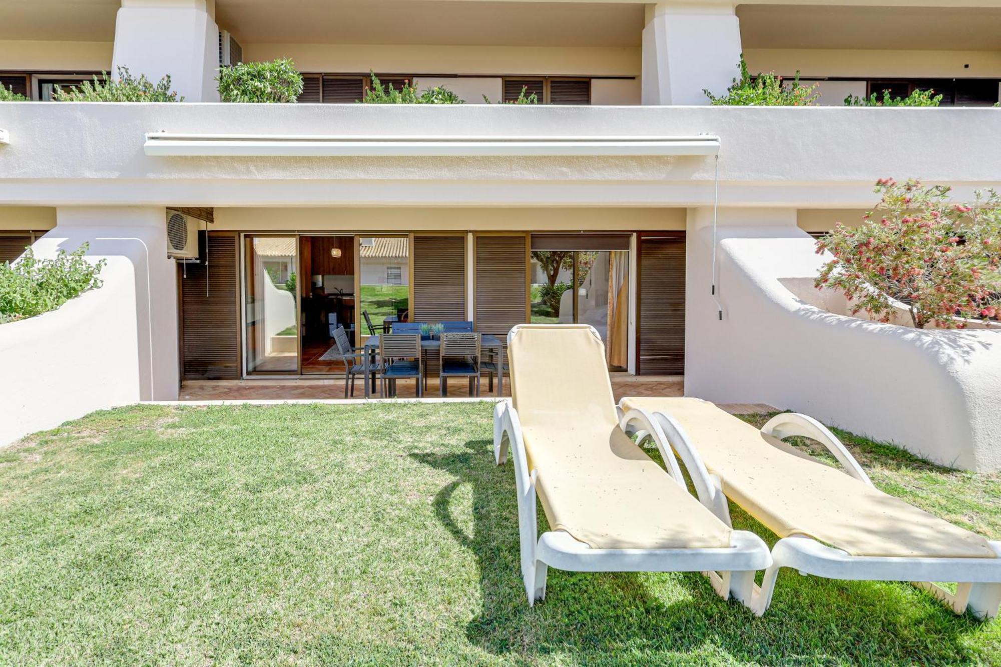 Apartment With 2 Bedrooms, 2M To The Beach Armação de Pêra Exteriör bild