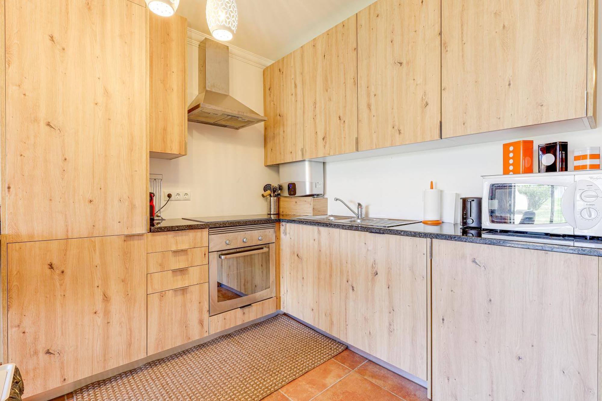 Apartment With 2 Bedrooms, 2M To The Beach Armação de Pêra Exteriör bild