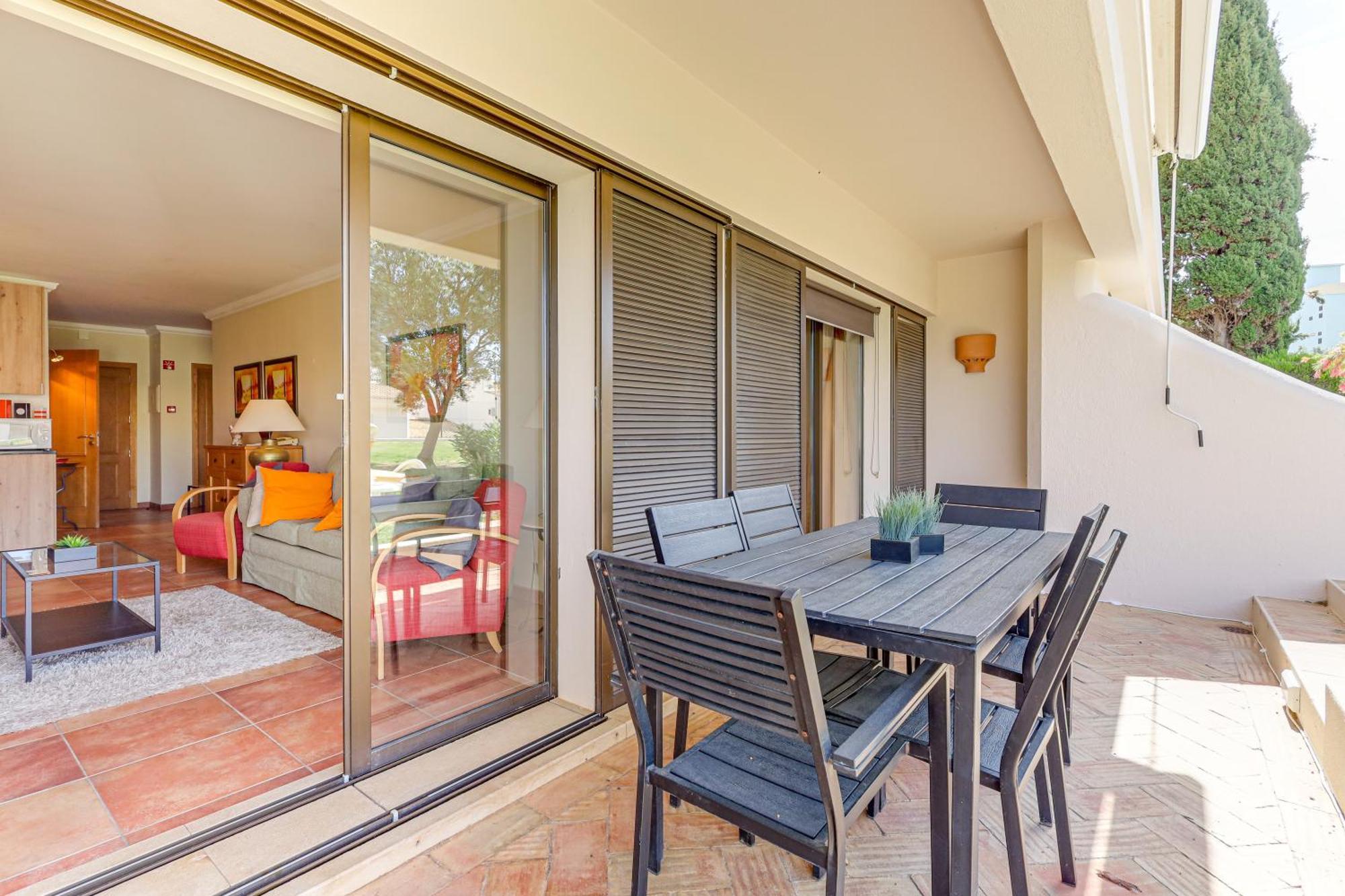 Apartment With 2 Bedrooms, 2M To The Beach Armação de Pêra Exteriör bild