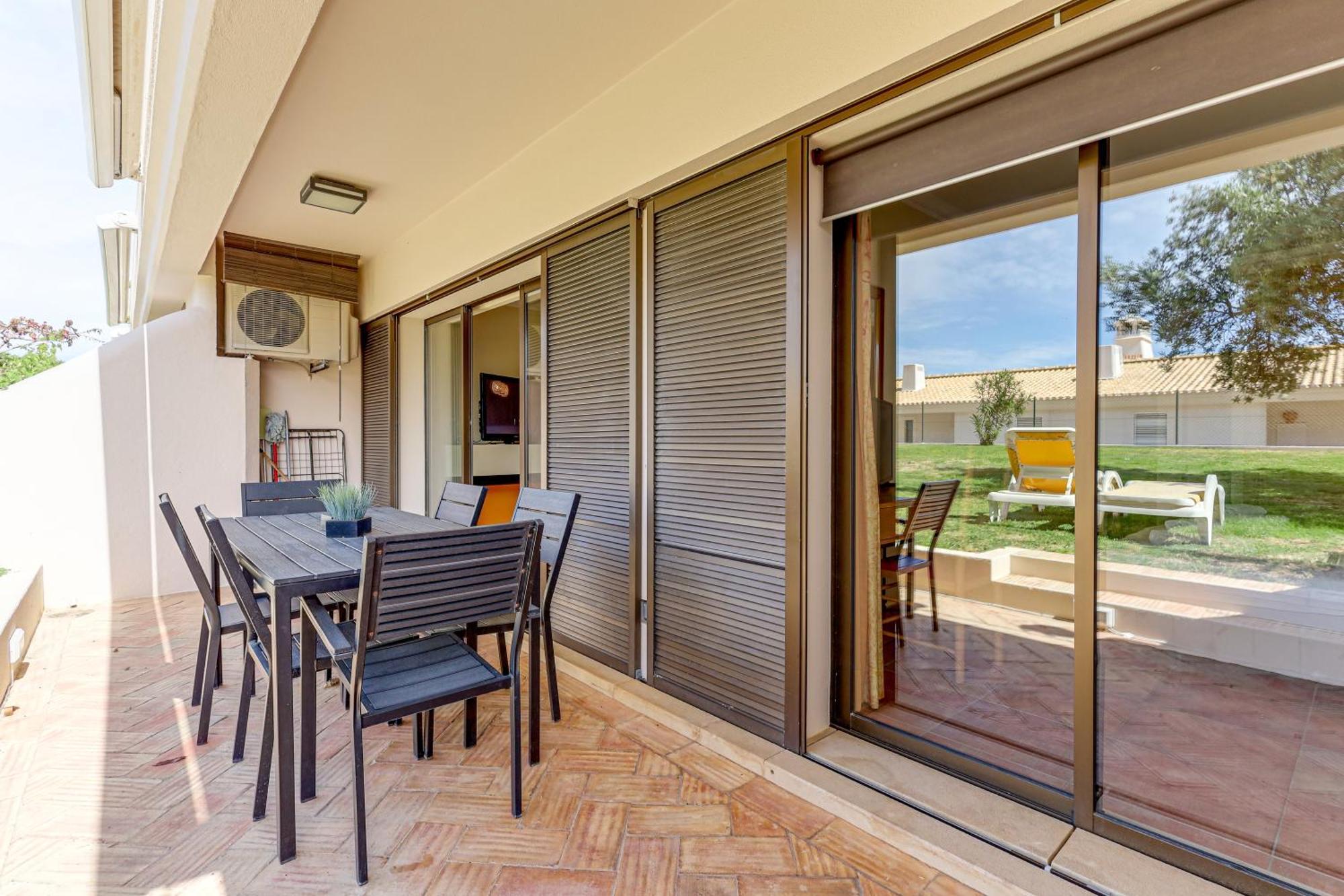 Apartment With 2 Bedrooms, 2M To The Beach Armação de Pêra Exteriör bild