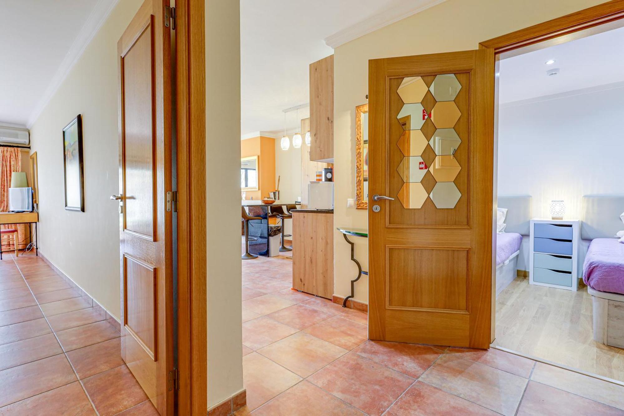 Apartment With 2 Bedrooms, 2M To The Beach Armação de Pêra Exteriör bild