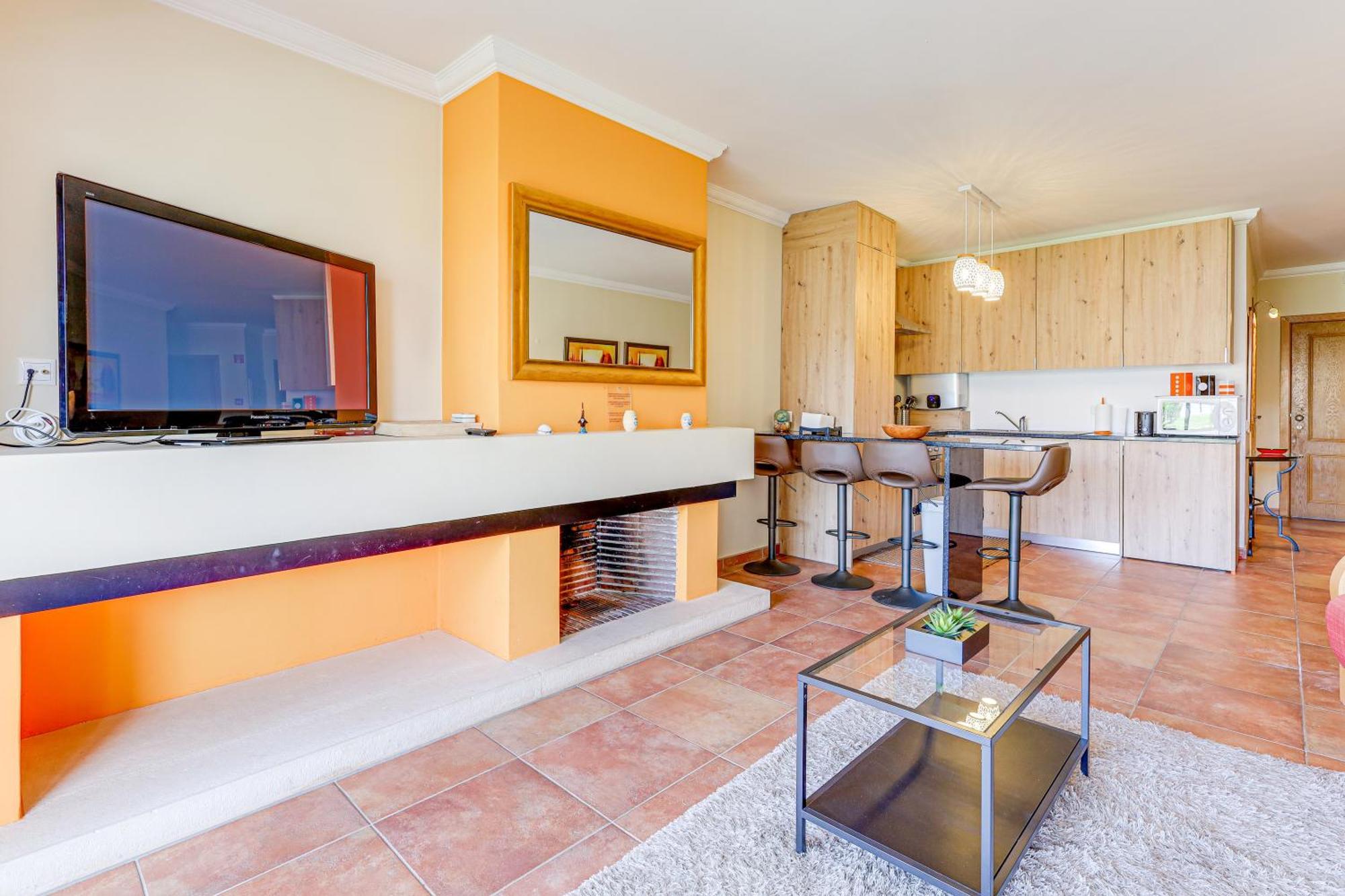 Apartment With 2 Bedrooms, 2M To The Beach Armação de Pêra Exteriör bild