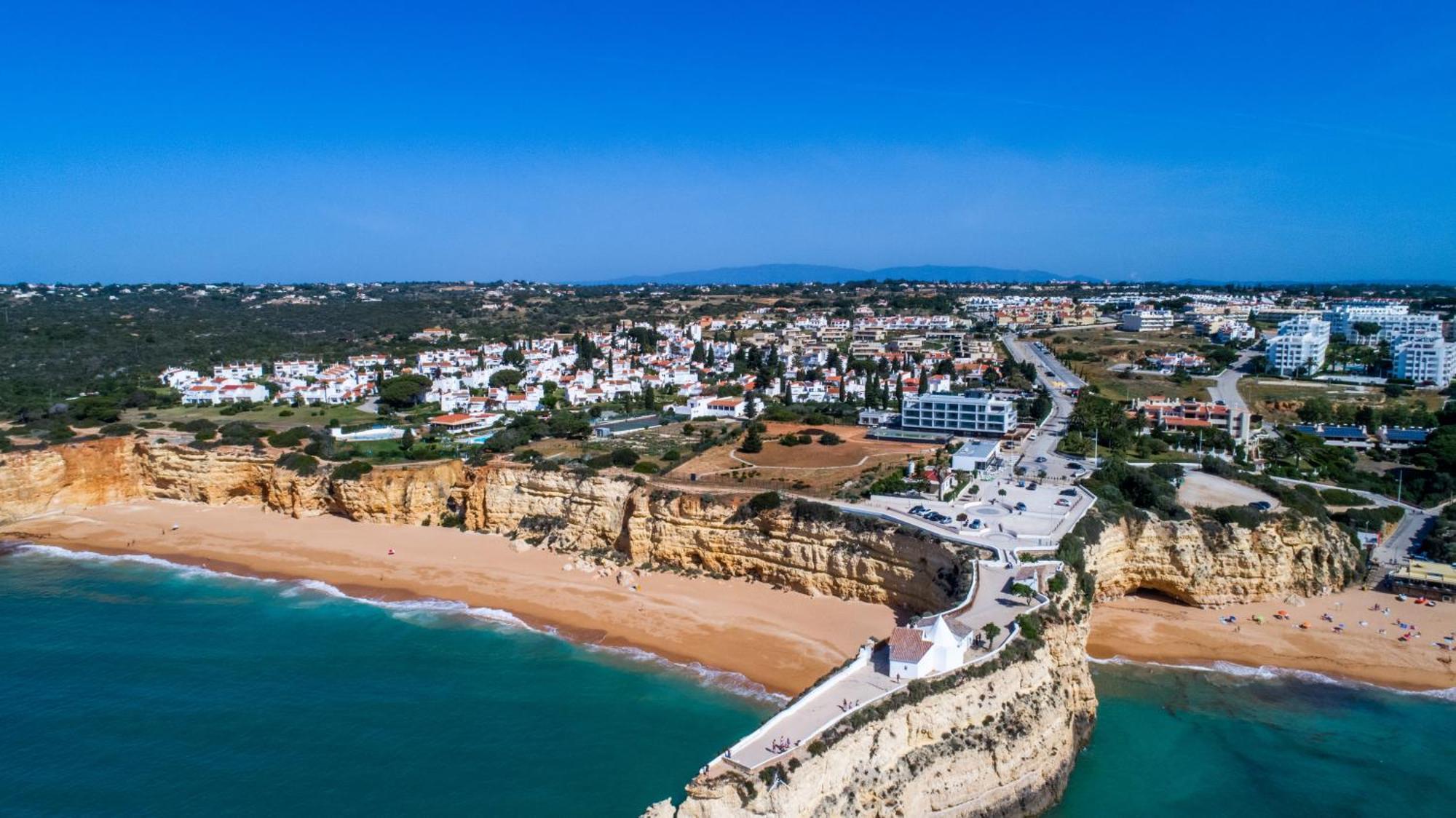 Apartment With 2 Bedrooms, 2M To The Beach Armação de Pêra Exteriör bild