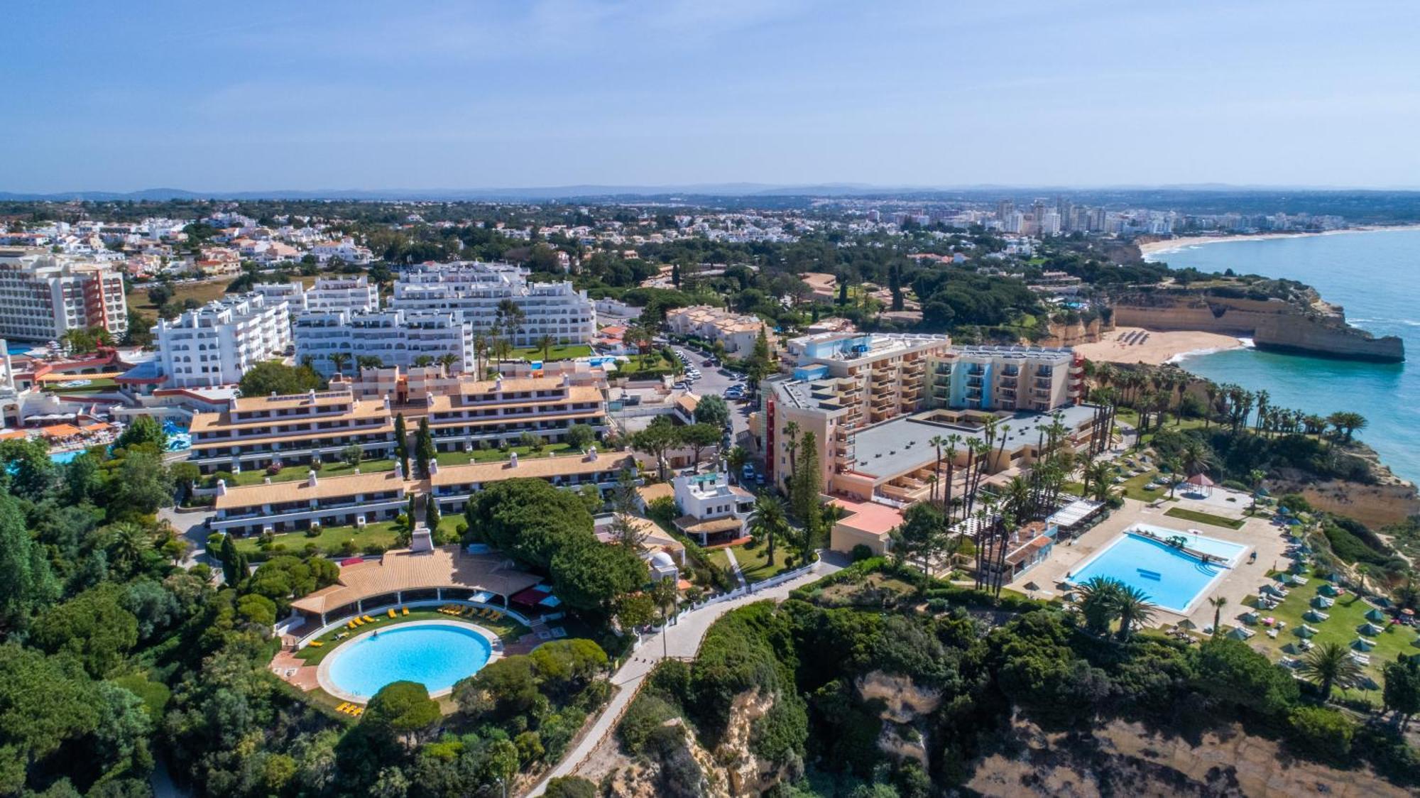 Apartment With 2 Bedrooms, 2M To The Beach Armação de Pêra Exteriör bild